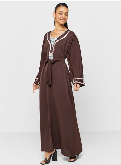 اشتري Embroidered Belted Jalabiya في الامارات