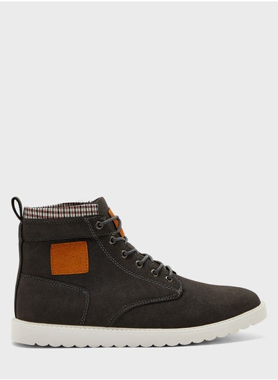 اشتري Casual Boots في الامارات