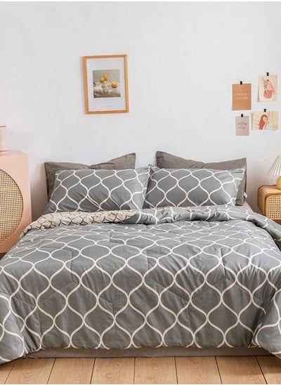 اشتري Reversible Comforter set of 4 pieces 220*240cm Gray & Cream Color, Geometric Design. في الامارات