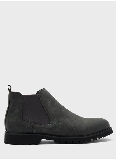 اشتري Faux Suede Chelsea Boots في الامارات