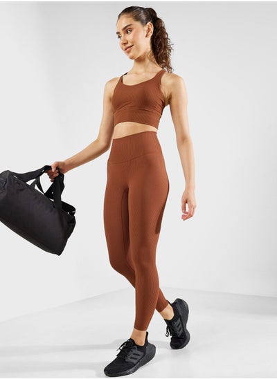 اشتري Back Cutout Sports Bra And Leggings Set في الامارات