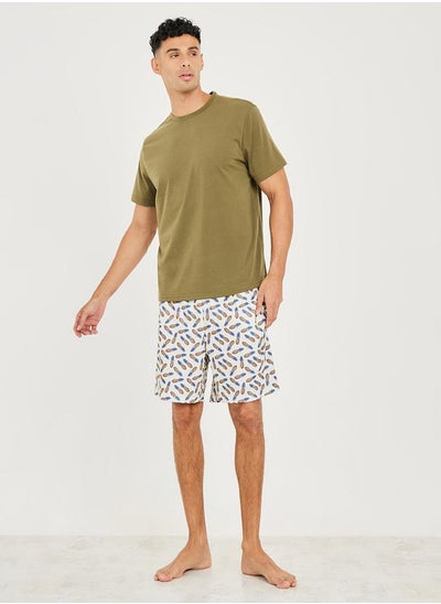 اشتري Solid Round Neck T-Shirt & AOP Shorts Set في السعودية