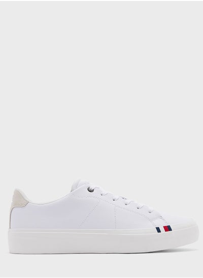 اشتري Casual Low Top Sneakers في السعودية