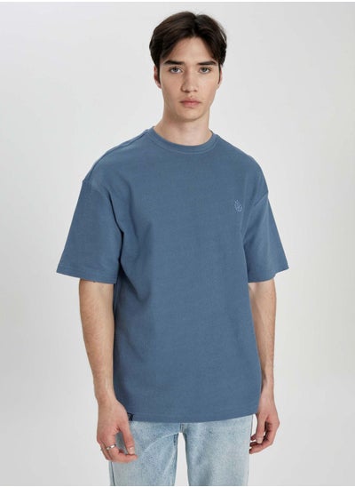 اشتري Comfort Fit Crew Neck Printed T-Shirt في الامارات