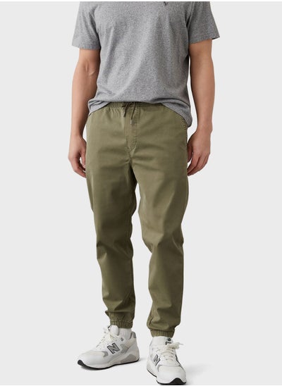 اشتري Essential Trekker Joggers في الامارات