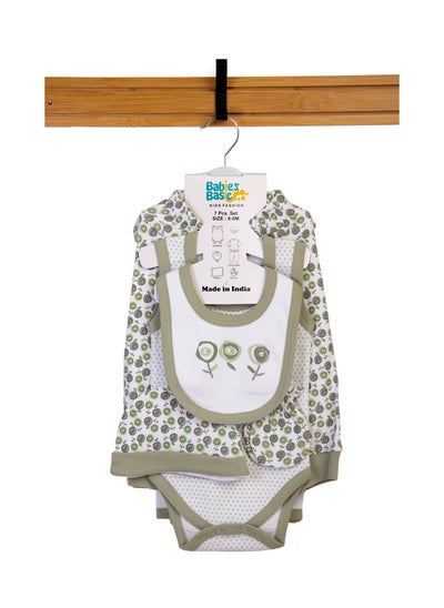 اشتري 7 Piece Unisex 100% Cotton Gift Set Include Bib, Blanket, Mitten, Cap, Romper, Top And Bottom Set, Green في الامارات