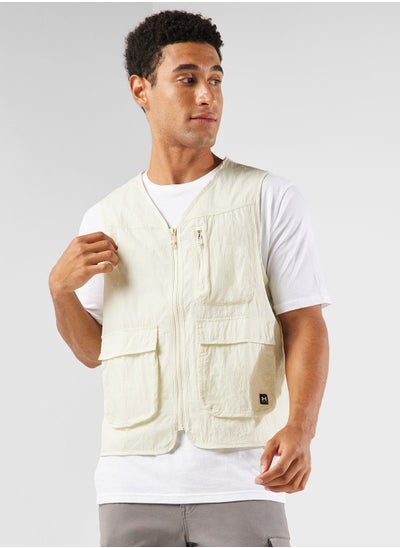 اشتري Legacy Crinkle Vest في الامارات