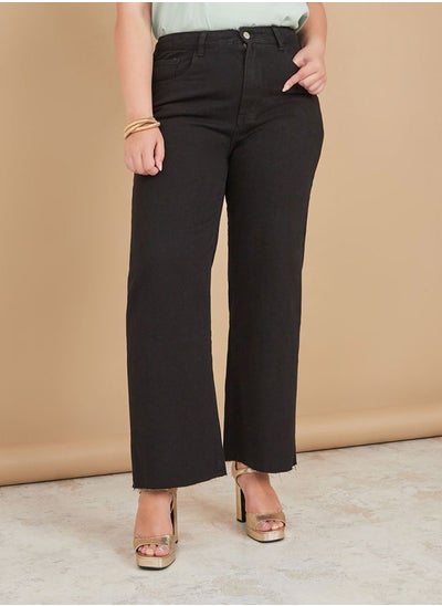 Buy Frayed Hem Relaxed Fit Jeans in Saudi Arabia