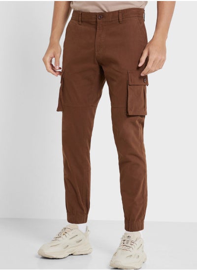 Buy Men Slim Fit Mid-Rise Cargos Trousers in UAE