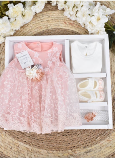 Buy Newborn Dress with Gift Box 4 Pieces in Saudi Arabia