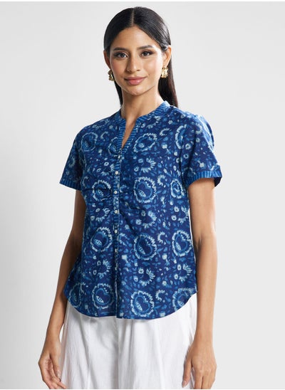 اشتري Printed Button Down Top في الامارات