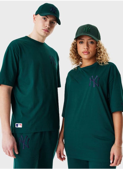 Buy New York Yankees Oversized T-Shirt in UAE