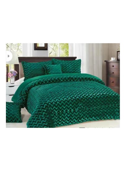 اشتري Comforter  6-Piece Rose Fur King Comforter Set Velvet Quilted Bedspread Throw & Pillow Double King Size Bedding Set green في الامارات