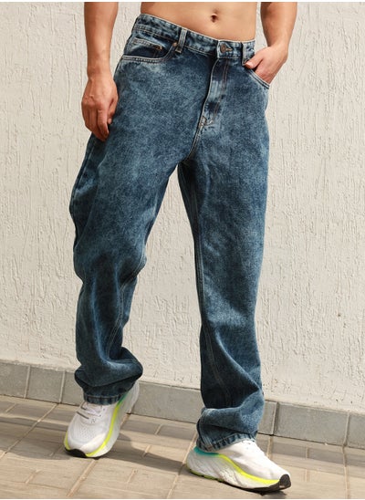 Buy Men Straight Fit Clean Look Light Fade Pure Cotton Jeans in UAE