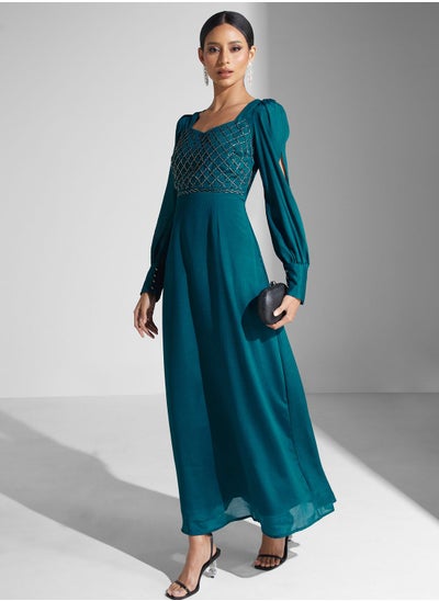 اشتري Slit Sleeve Embellished Dress في السعودية