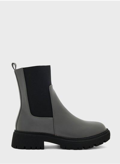 اشتري Chunky-Sole Chelsea Boots في السعودية