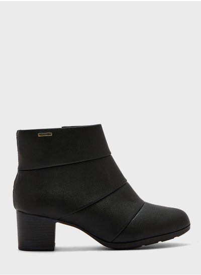 Buy Close Toe Mid Heel Ankle Boots in UAE