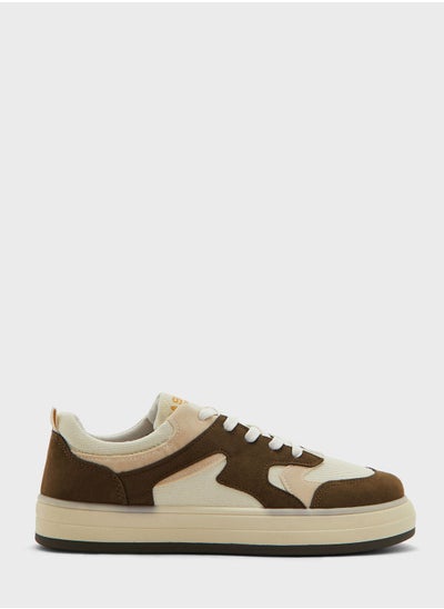 اشتري Casual Sneakers في الامارات