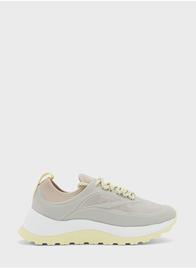 اشتري Runner Low Top Sneakers في السعودية