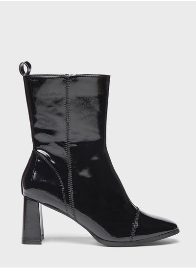 اشتري Pointed Toe Ankle Boots في الامارات