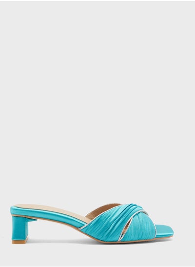 اشتري Metallic Trim Satin Sandal في الامارات