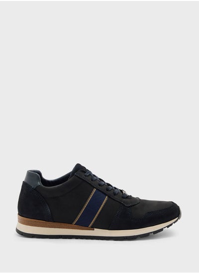 اشتري Casual Low Top Sneakers في الامارات