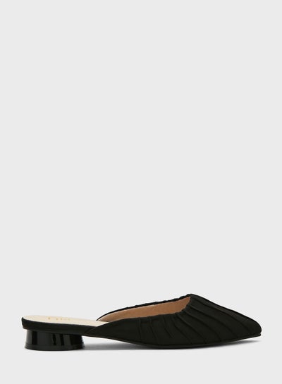 Buy Pointed Slip On Flat Shoe in UAE