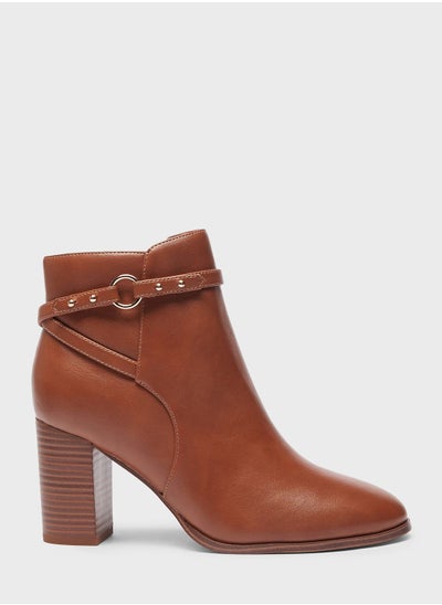 اشتري Pointed Toe High Heel Boots في الامارات