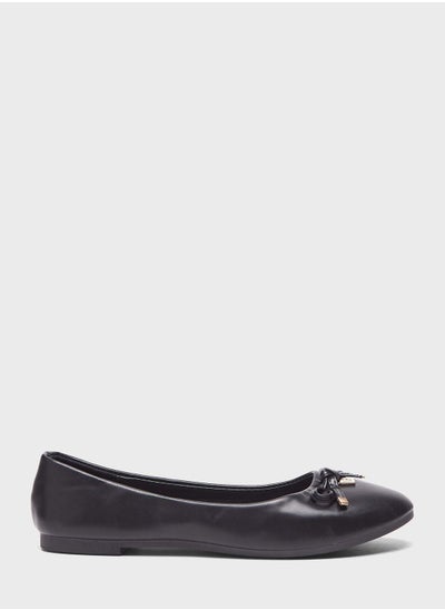 Buy Pointed Toe Flat Ballerinas in UAE