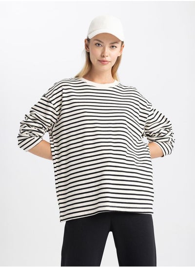 Buy Regular Fit Striped Crew Neck Sweatshirt in Saudi Arabia