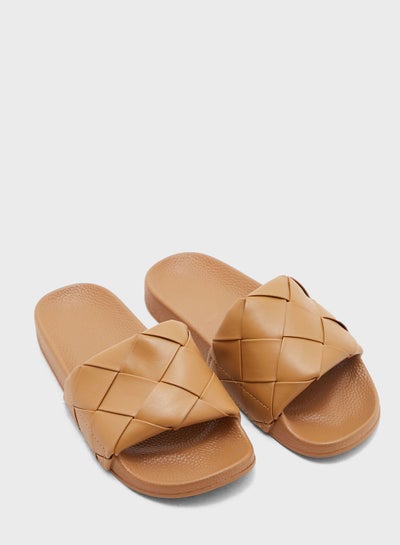 Buy Fernando Flat Sandals in Saudi Arabia