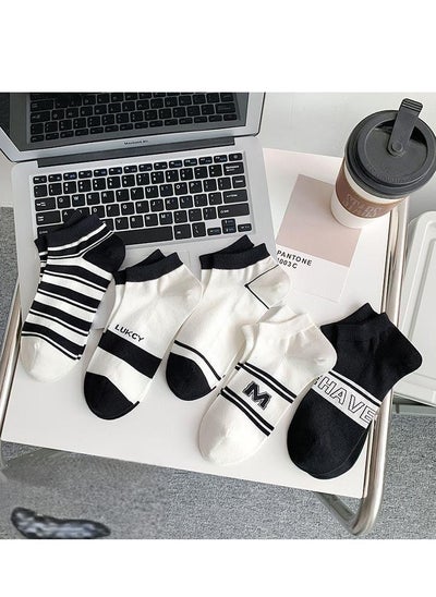 اشتري Men Absorb Sweat and Deodorize Socks 5 Pairs High Quality Socks One Size Fits All في السعودية