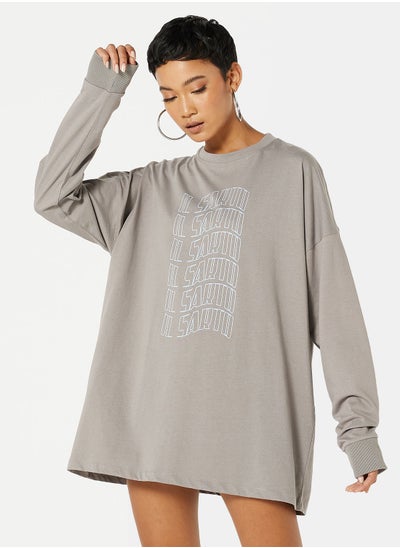 اشتري Wave Graphic Oversized T-Shirt Dress في السعودية