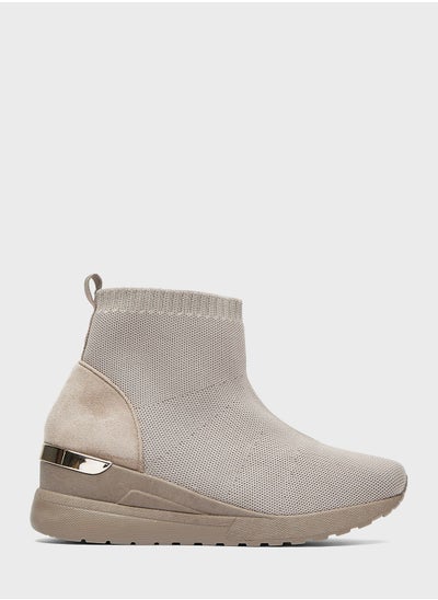 اشتري Essential Ankle Boots في الامارات