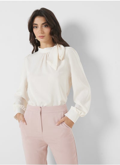 اشتري Top With Neck Tie Detail في الامارات