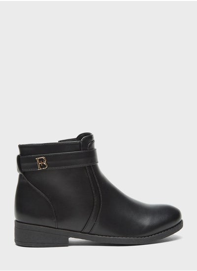 اشتري Essential Ankle Boots في الامارات