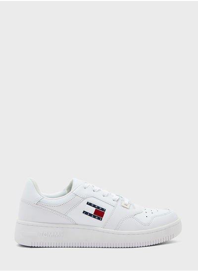 اشتري Retro Basket Low Top Sneakers في الامارات