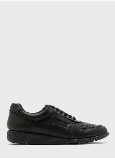 اشتري Black Leather shoes في الامارات