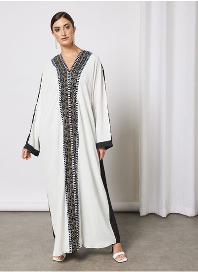 Buy Contrasting Abaya With Emboidery in Saudi Arabia