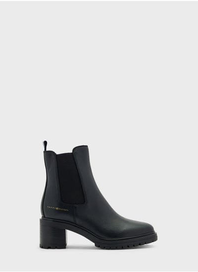 اشتري Essential Ankle Boots في السعودية