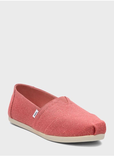 Buy Pointed Toe Flat Slip Ons in UAE