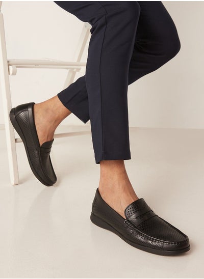 اشتري Solid Slip On Leather Loafers في الامارات