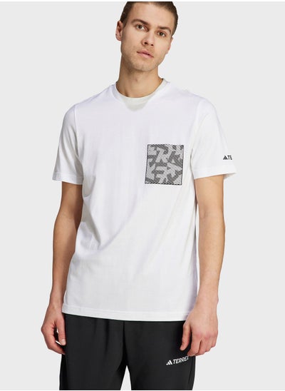 اشتري Terrex Graphic Pocket Print T-Shirt في السعودية