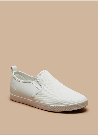 اشتري Women's Textured Slip-On Low Ankle Sneakers في الامارات