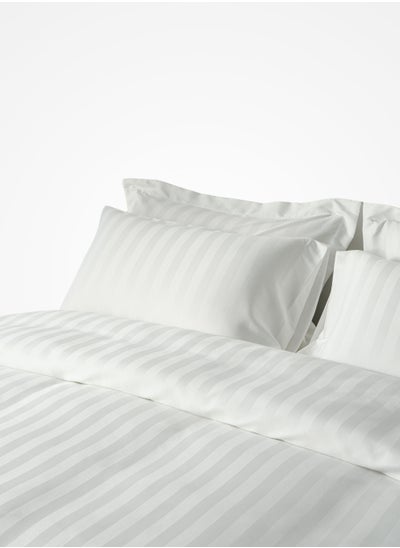 Buy Microfiber Hotel Duvet Cover Sets, Fits 160 cm x 200 cm Size Bed, 4 Pcs Queen Size, Hotel Stripe Pattern in Saudi Arabia