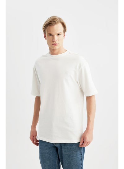اشتري Man Comfort Fit Crew Neck Short Sleeve Knitted T-Shirt في مصر