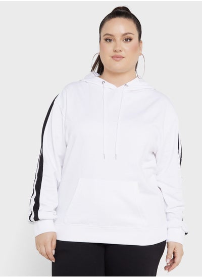 Buy Contrast Side Paneled Pocket Hoodie in UAE