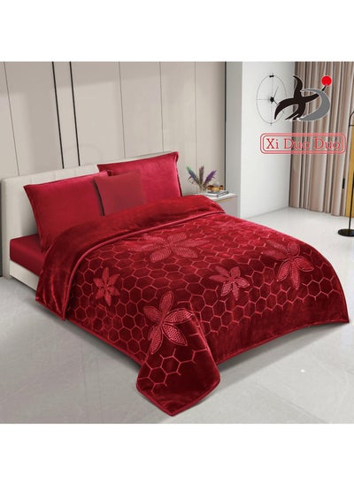 Buy Winter blanket, 4 kg, plain engraved, with a super soft texture, size 160 x 220 cm - red in Saudi Arabia