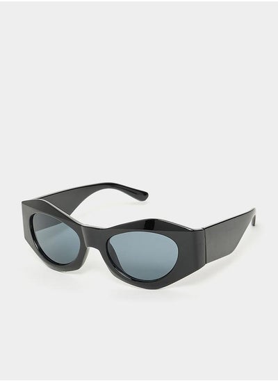 اشتري Wide Arm Cat Eye Sunglasses في السعودية