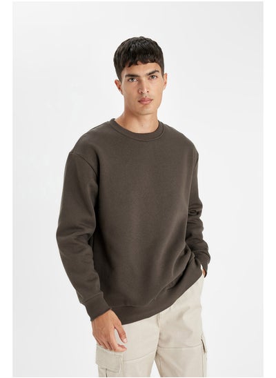 اشتري Man Knitted Oversize Fit Crew Neck Sweatshirt في مصر